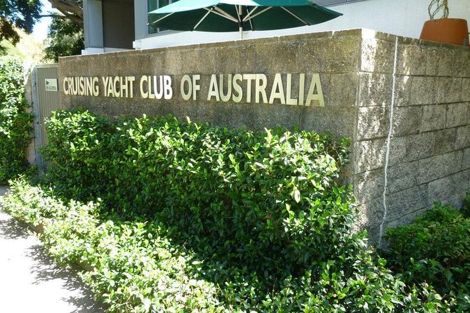 Private Essential Sydney Tour Including Lunch at the Cruising Yacht Club of Australia - Harbour icon views at Mrs Macquarie’s Chair walk