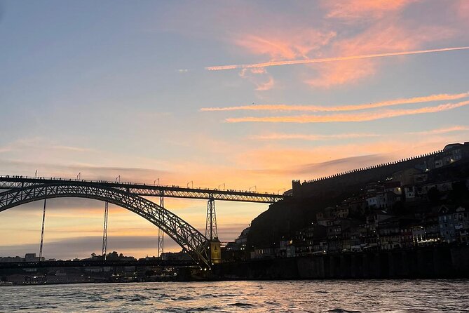 Private experience in the Douro (1 to 10 people) on a yacht just for you - Price and What You Really Get for $360 per Group
