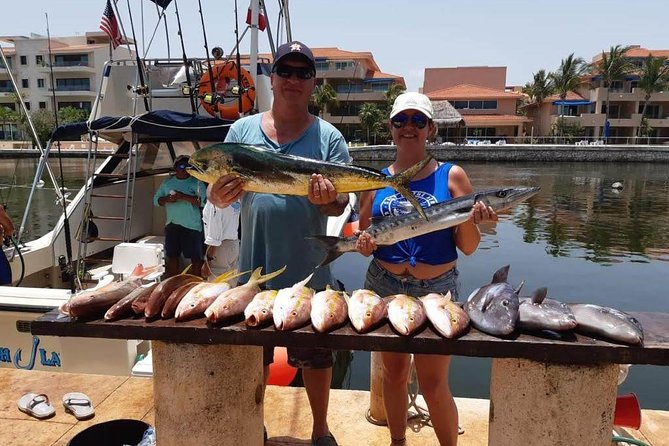 Private Fishing Tour in Yacht Playa del Carmen - Onboard comforts: drinks, bottled water, and included snorkeling gear
