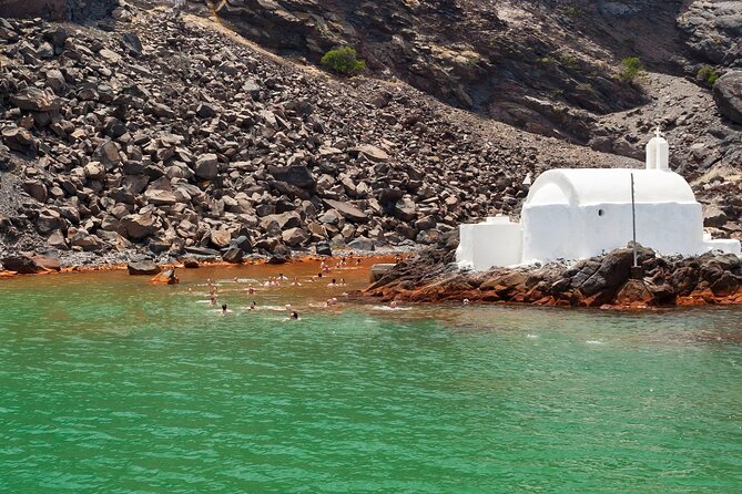 Private Full-Day Motor Yacht Cruise with Meal, Open Bar+Transfers - Transfers and timing: the Vlychada start (and cruise-ship reality checks)