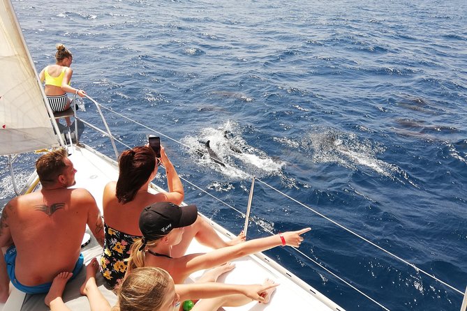 Private full day - Sailing Yacht - Meeting Lucy at 10:00 in Santa Maria: the timing you should plan around