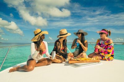 Private Luxury 36' Yacht from Fajardo to Icacos or Palomino - Cayo Icacos, Palomino, or Piñero: how to pick the right key