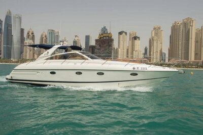Private Luxury Everest Yacht Cruise from Dubai Marina - The Everest yacht setup: comfortable enough to linger