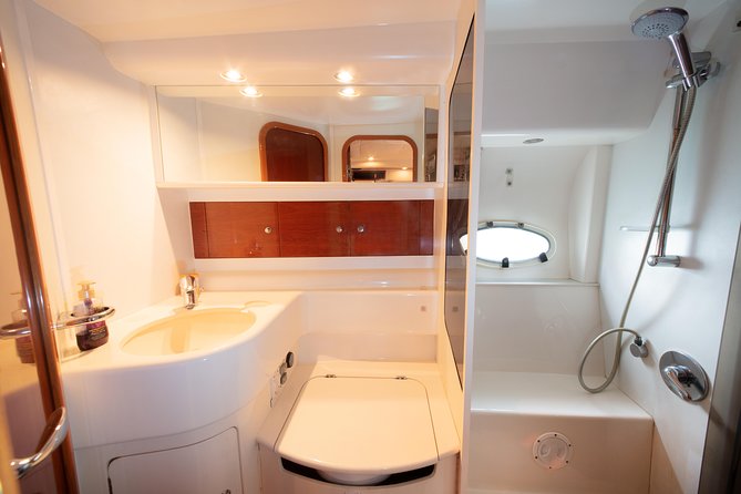 Private Luxury Everest Yacht Cruise from Dubai Marina - Price and value: when $350 per group makes sense