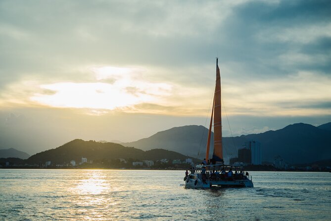 Private Luxury Sunset Cruise on Yacht in Nha Trang - Key highlights you’ll care about
