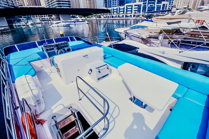 Private Luxury Yacht cruise around Atlantis and Dubai Marina - Bring your own food: fridge access, BBQ options, and what’s provided