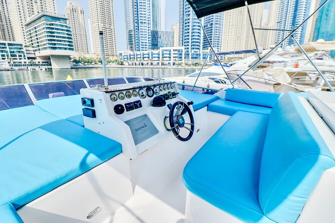 Private Luxury Yacht cruise around Atlantis and Dubai Marina - How to plan your day around the no-pickup reality