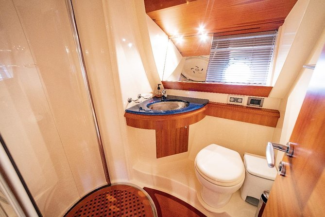 Private Luxury Yacht Cruise for up to 20 people - Dubai Beaches From the Water: Relax Time You Actually Get