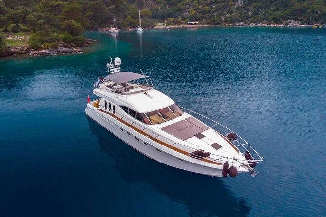 Private Luxury Yacht Cruise on Bosphorus - Çırağan Palace: Marble, Power Struggles, and a Luxury Comeback