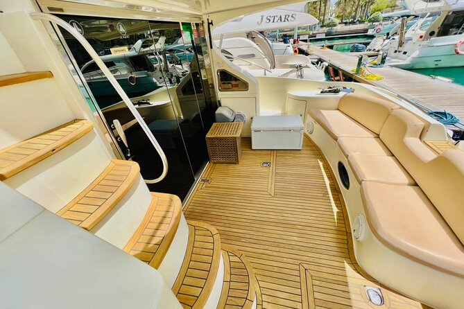 Private Luxury Yacht Tour From Dubai Marina - Price and value: $280 per person for a private marina cruise