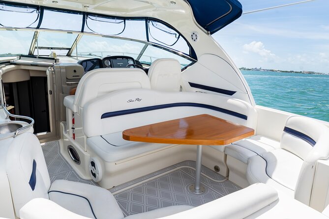 Private tour for 12 people on a 40 ft Yacht, Ft Lauderdale bay - Price and captain fees: where the real value is