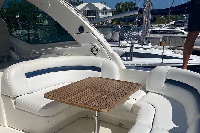 Private Yacht 48 ft Sting Ray City, Snorkel & Starfish Beach - Stingray City without the rush: how the interaction works