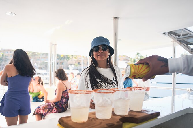 Private Yacht Charter Chica Fun 6 waterslides in Puerto Vallarta - Stop 2: Cruising the Bay of Banderas with activities onboard