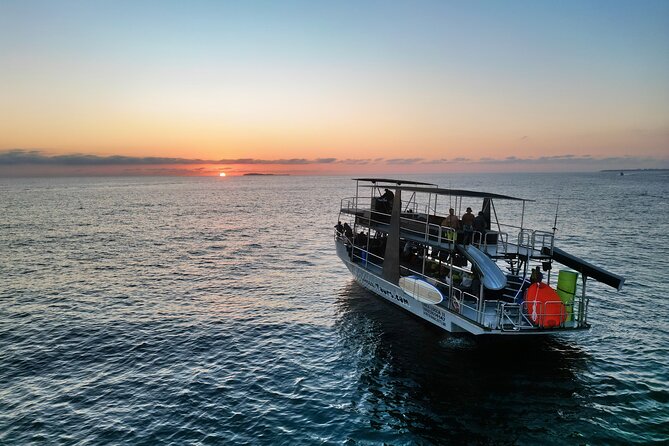 Private Yacht Charter ChicaFUN 2 Waterslides All Inclusive - All-inclusive on the water: drinks, snacks, and gear that actually matter