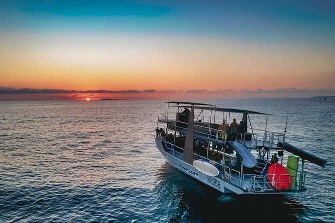 Private Yacht Charter ChicaFUN 2 Waterslides All Inclusive - The crew and the captain: why it matters more than you think