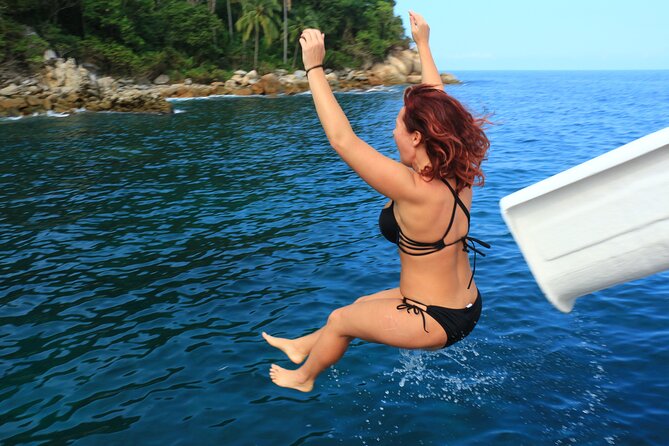 Private Yacht Charter ChicaFUN 2 Waterslides All Inclusive - Meeting points and transport: the one part you should plan early