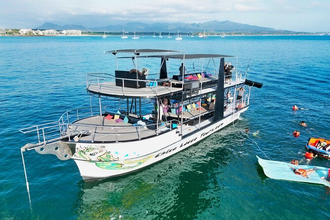 Private Yacht Charter ChicaFUN 2 Waterslides All Inclusive - The price math: what you’re really paying for