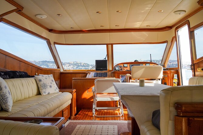 Private Yacht Cruise on Bosphorus - Fortresses and Ottoman defenses: Rumeli Hisari and Anadolu Hisari