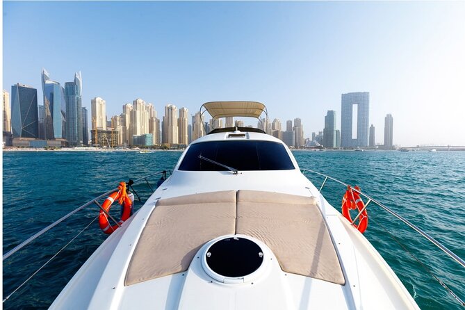 Private Yacht Cruising Rental from Dubai Marina - Crew and captain service: attentive without taking over