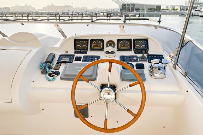 Private Yacht Dubai: Rent 61 ft Luxury Yacht up to 30 people - Price, Group Size, and Whether It’s a Good Deal