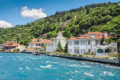 Private Yacht Istanbul Sightseeing or Special Occasion - The 2-Hour Bosphorus Loop: A Route Built for Photos