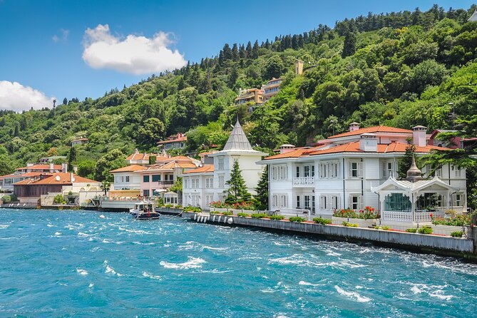 Private Yacht Istanbul Sightseeing or Special Occasion - The 2-Hour Bosphorus Loop: A Route Built for Photos