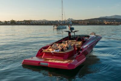 Private Yacht Tour Marbella 4h - The 4-hour flow: views, speed, and dolphin spotting