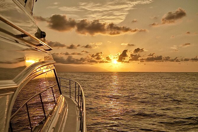 Puerto Vallarta: Luxury Yacht Sunset Cruise with Premium Open Bar - Price and value: is $139.99 worth it?