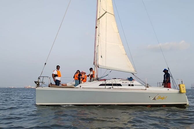 Sailing Experience in Mumbai on Mid Size Yacht - Entering Mumbai’s Waterfront From Gateway of India