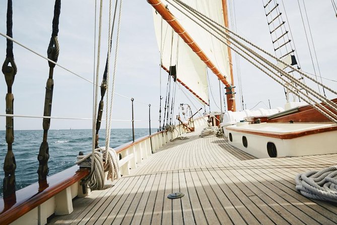 Sailing on Historic Schooner Yacht in Salem, MA - What the 2-hour ride is like on the bay