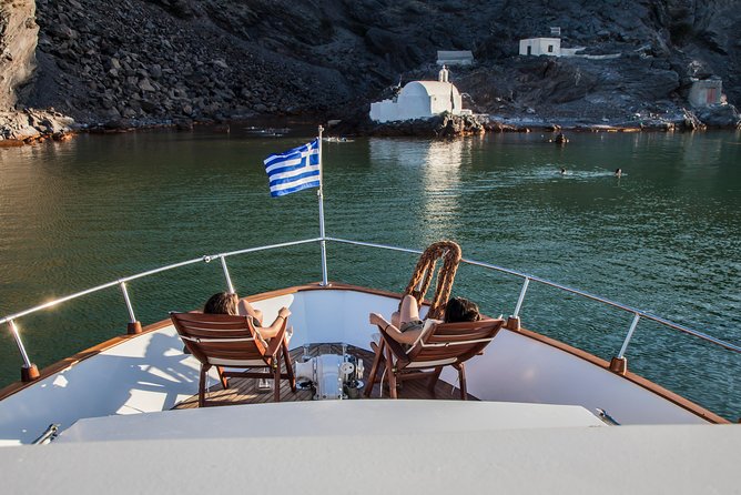 Santorini: Motor Yacht Sunset Cruise with 5-Course Dinner - Oniro Yacht Vibe: Intimate, Helpful, and Not Pretend-Luxury
