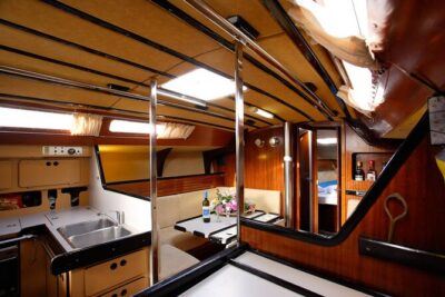 Santorini Oia: Private Sailing Yacht Cruise with Meal and Drinks - The real logistics: Oia meeting point, pickup, and the tender transfer