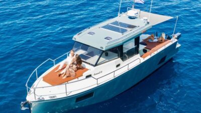 Santorini: Private Diamond 36 Motor Yacht Caldera Cruise - Getting to Ammoudi Bay Without Stress (And What Happens First)