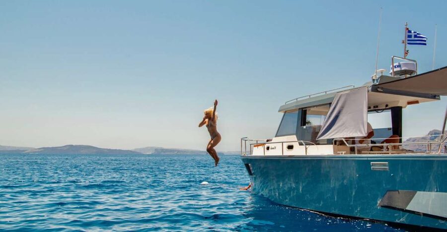 Santorini: Private Diamond 36 Motor Yacht Caldera Cruise - What You Eat on Board: Greek Appetizers, BBQ, and Open Bar