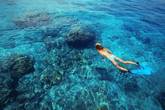 Santorini: Private Sailing Yacht Cruise with Meal and Drinks - Nea Kameni and the Volcano Waters: Swimming Where Santorini Was Born