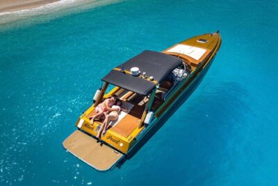 Shipwreck and Blue Caves Yacht Tour - Blue Caves Zakynthos: how to make the most of the 20 minutes