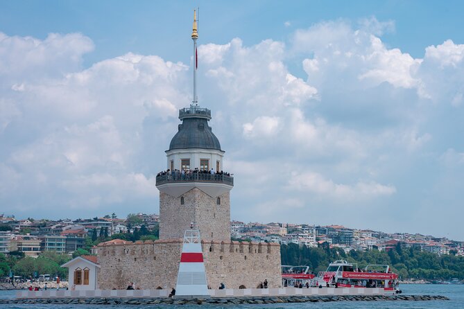 Small-Group 2 Hours Bosphorus Luxury Yacht Cruise in Istanbul - Dolmabahçe Mosque: a waterfront stop with royal-era context