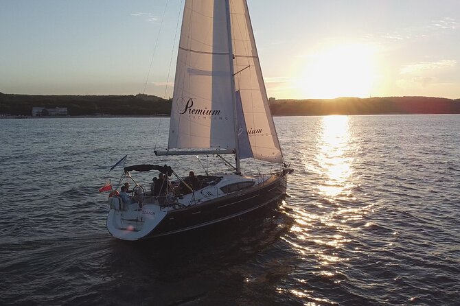 Sopot Yacht Cruise Around the Bay with Welcome Drink - Guide Energy: The Difference Between a Ride and a Story