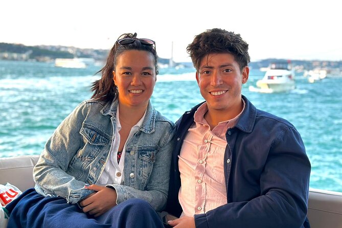 Sunset or Daytime Istanbul Guided Luxury Yacht Cruise with Snacks - Snacks, Tea, and the Drinks Rhythm on Board