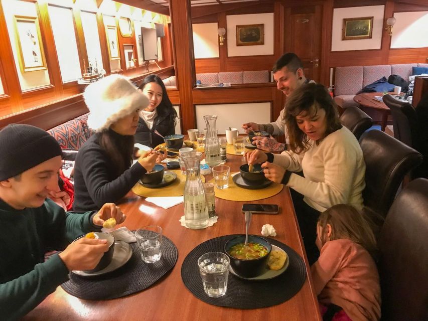 Tromsø: Luxury Polar Fjord Cruise w/ Hot Tub & Polar Plunge - Seeing Wildlife Without Stress: Binoculars and a Realistic Plan