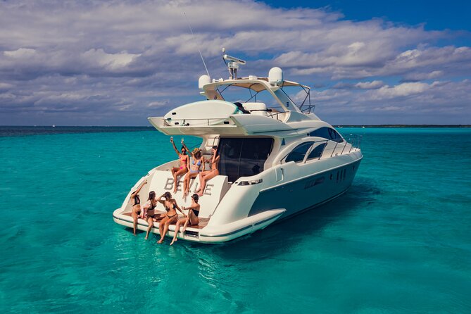 Tulum All Inclusive 4h – Luxury 58' Azimut Yacht - The Crew Names to Know: Service That Shows Up