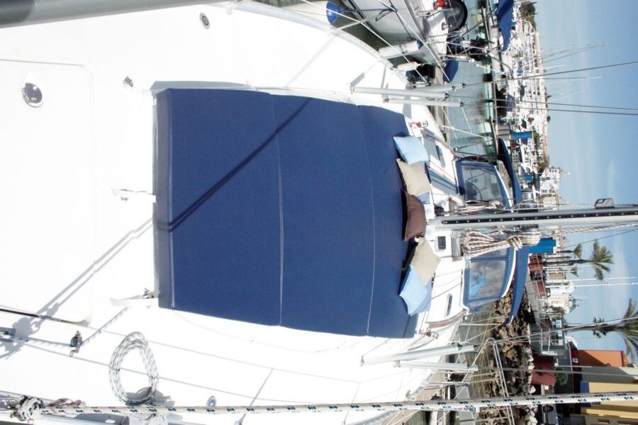 Vilamoura: Coastal Cruise on a Luxury Sailing Yacht - Getting on Board at Pontoon Q (and What to Bring)