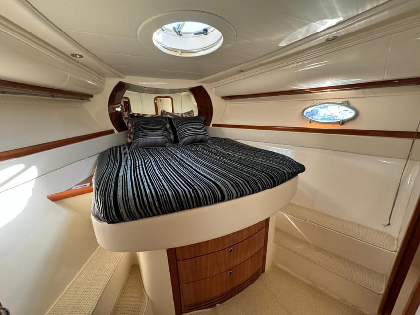 Xclusive Luxury Yacht Albufeira - Entering the rhythm of a 2–7 hour luxury cruise