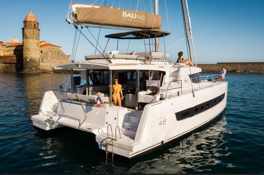 Yacht catamaran trip to the Lavezzi Islands - The ride: shade, space, and why 22 guests feels different