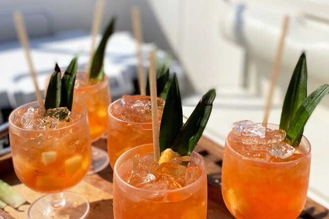 Yacht Charter in Palm Beach with Crew - What’s included, plus what you need to bring (so nothing surprises you)