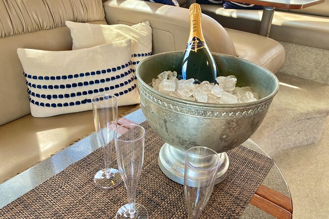 Yacht Charter in Palm Beach with Crew - Best fit: bachelorettes, families, and anyone who wants activity + views