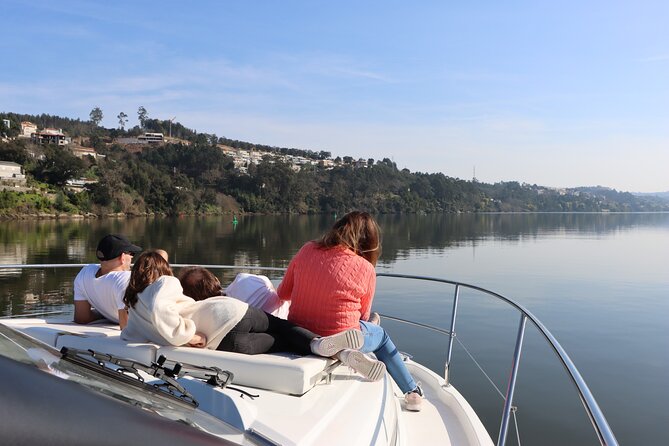 Yacht Cruise Excursion to 6 Bridges on the Douro - Leaving the quay: first views under big bridges