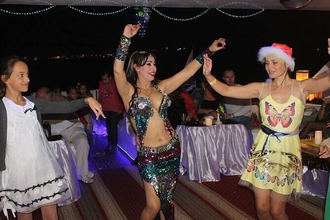 Yacht Cruise with Dinner & Oriental Show - Price and value check: is $25 actually fair?