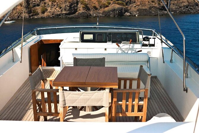 Yacht excursion Shalimar IV - Morning departure from Trapani: your first sheltered swim at Cala Rossa