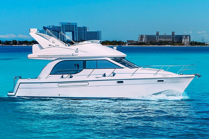 Yacht Meridian 40FT Best Private Rental in Cancun - Crew and Comfort: Friendly Help, But Read the Room on Condition